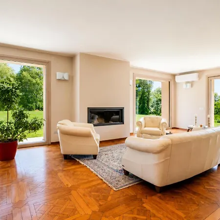 Tenuta Ronco Relais Аграте-Контурбия